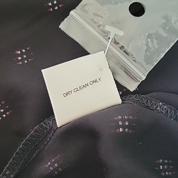 Botique Top - Picture 8 of 8